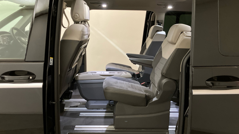 Volkswagen Multivan 2.0 TDI Style 5dr LWB DSG Diesel Estate